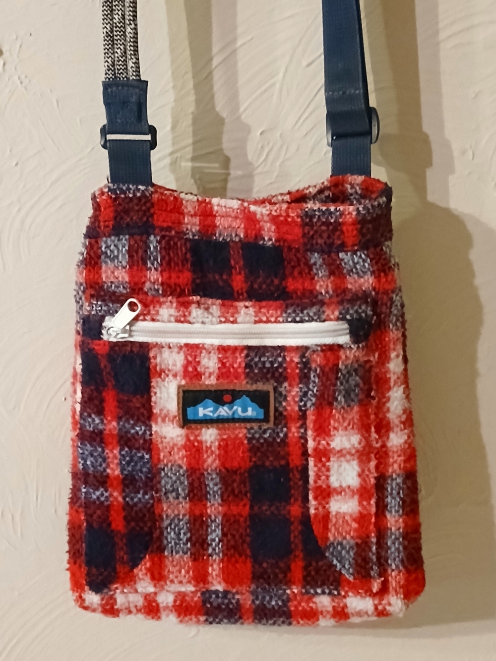 Kavu Red Navy Plaid Crossbody Bag with White Zip